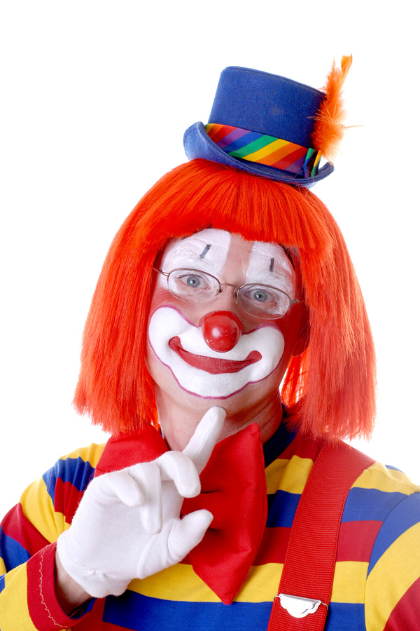 Kindertoneel loopt uiteen van het optreden van een clown tot een compleet toneelstuk over een actueel onderwerp.