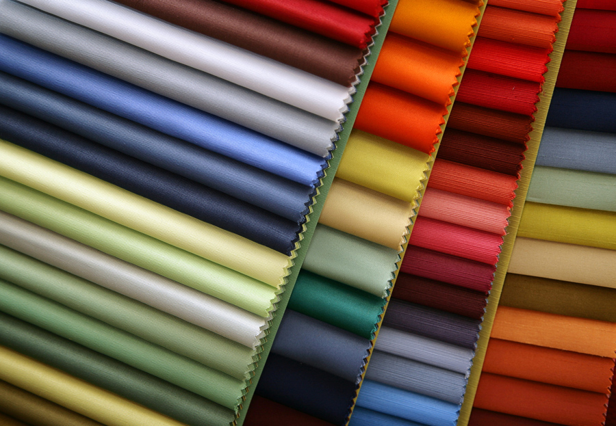Tafellinnen en andere soorten textiel zijn in de meest uiteenlopende kleuren verkrijgbaar.