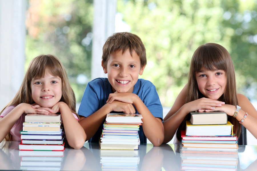 Sommige uitgeverijen leggen zich uitsluitend toe op het uitgeven van kinder- en jeugdboeken.