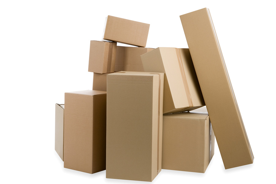 Verpakken is nodig om een product te beschermen en om de consument te informeren over de inhoud. Op deze kartonnen dozen staan nog geen etiketten.