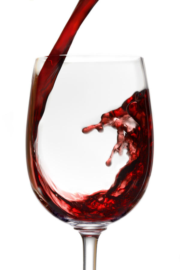 De wijnhandelaar helpt je aan de wijn(en) van jouw smaak.