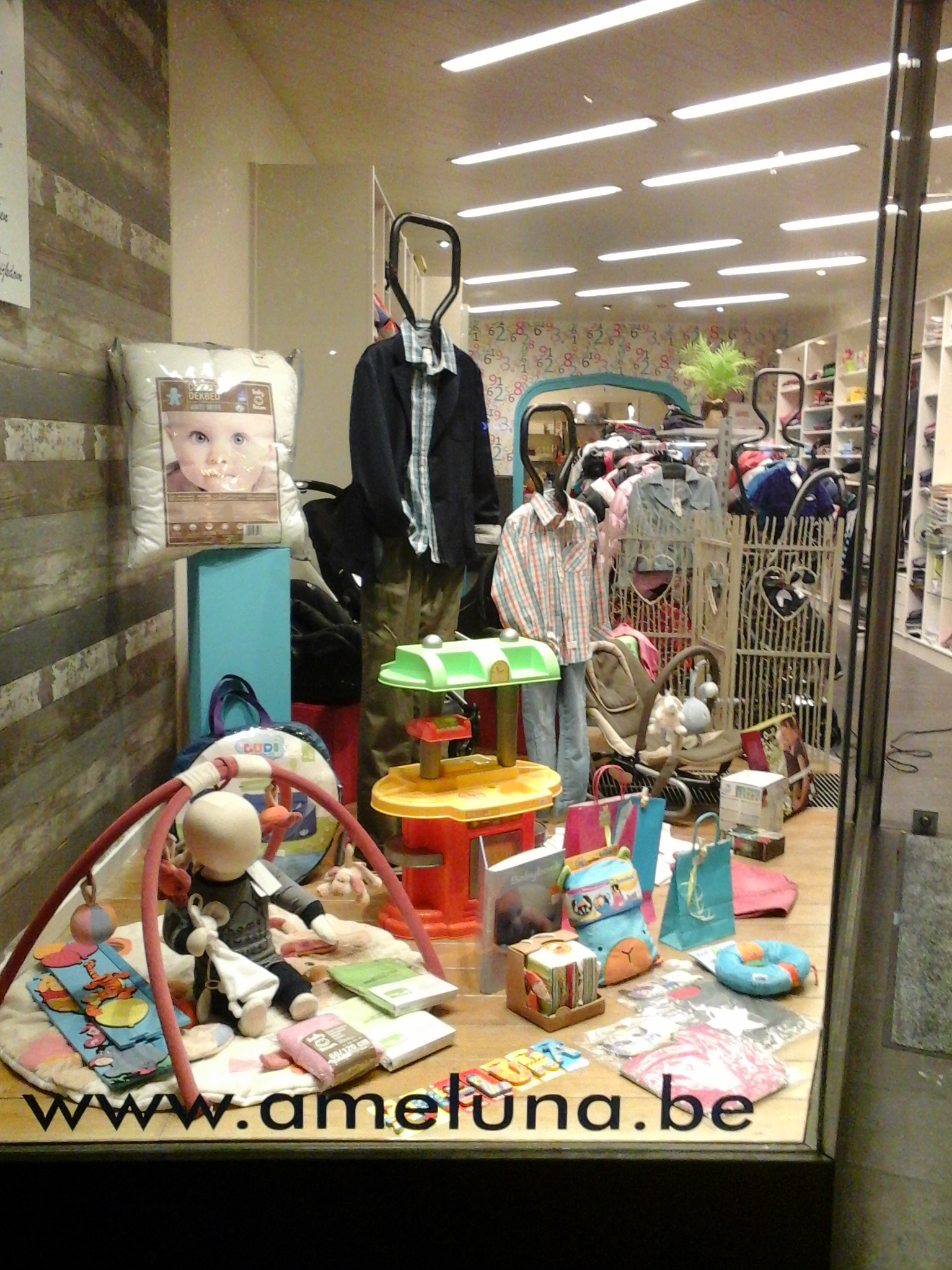 Kinderkleding tweedehands